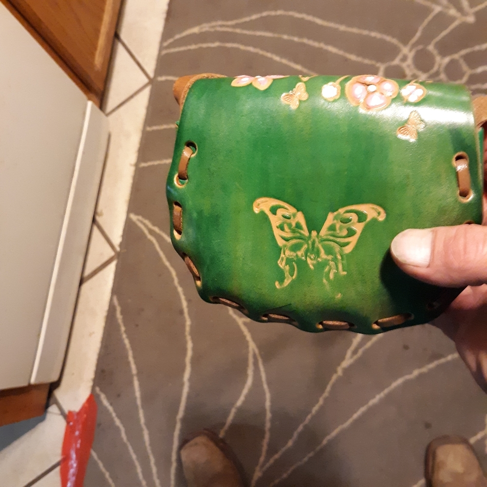 Purse - Picture 3 of 4